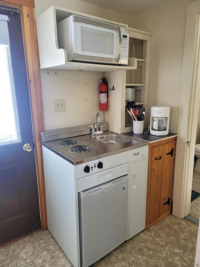Ladd Pond Cabins And Campground, Llc Colebrook Εξωτερικό φωτογραφία