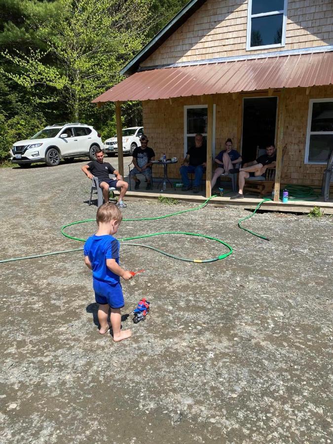Ladd Pond Cabins And Campground, Llc Colebrook Εξωτερικό φωτογραφία
